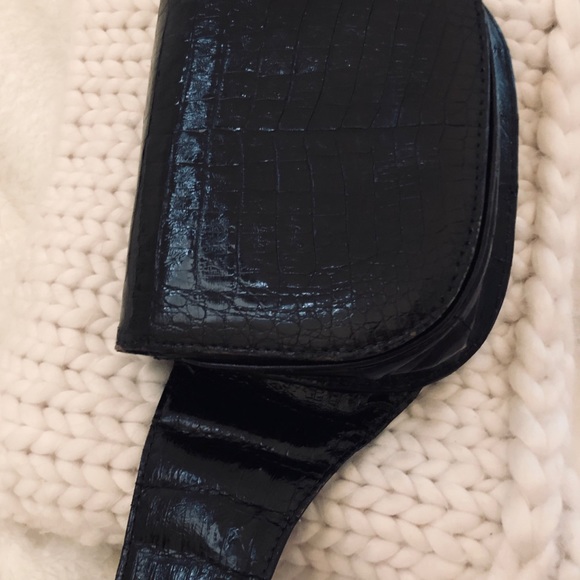 Belt Bag - Picture 3 of 8